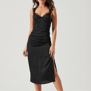 ASTR the Label Alva Ruched Lace Trim Midi Dress Ruched Corset Black Medium